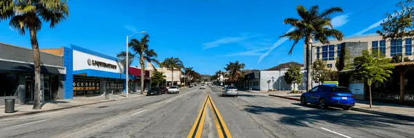 Living in Midtown Ventura, CA:  What Buyers and Sellers Need to Know 