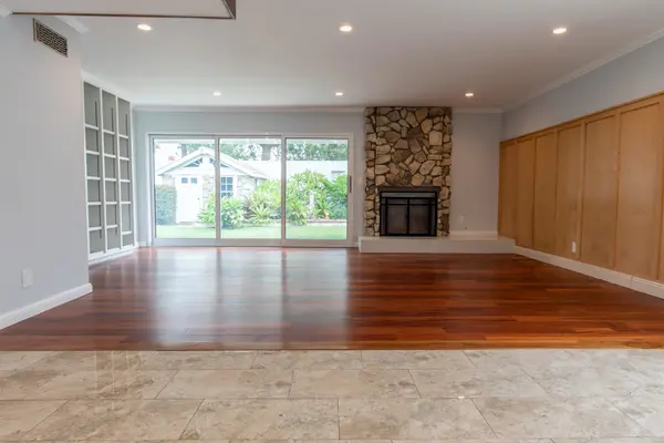 1108 Palmer Ave, Camarillo, CA 93010-4639