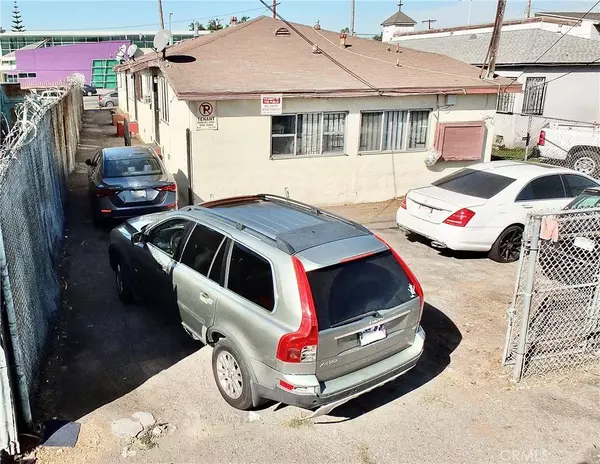 9618 S Figueroa ST, Los Angeles, CA 90003