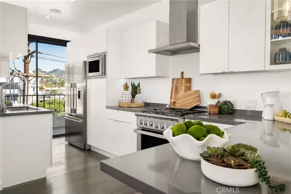 660 N Sweetzer AVE #302, Los Angeles, CA 90048