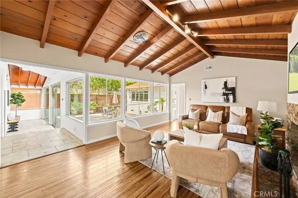 2689 Santa Ana AVE, Costa Mesa, CA 92627