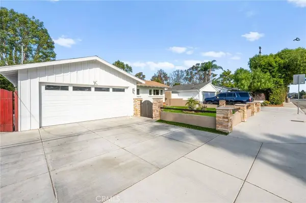 2689 Santa Ana AVE, Costa Mesa, CA 92627