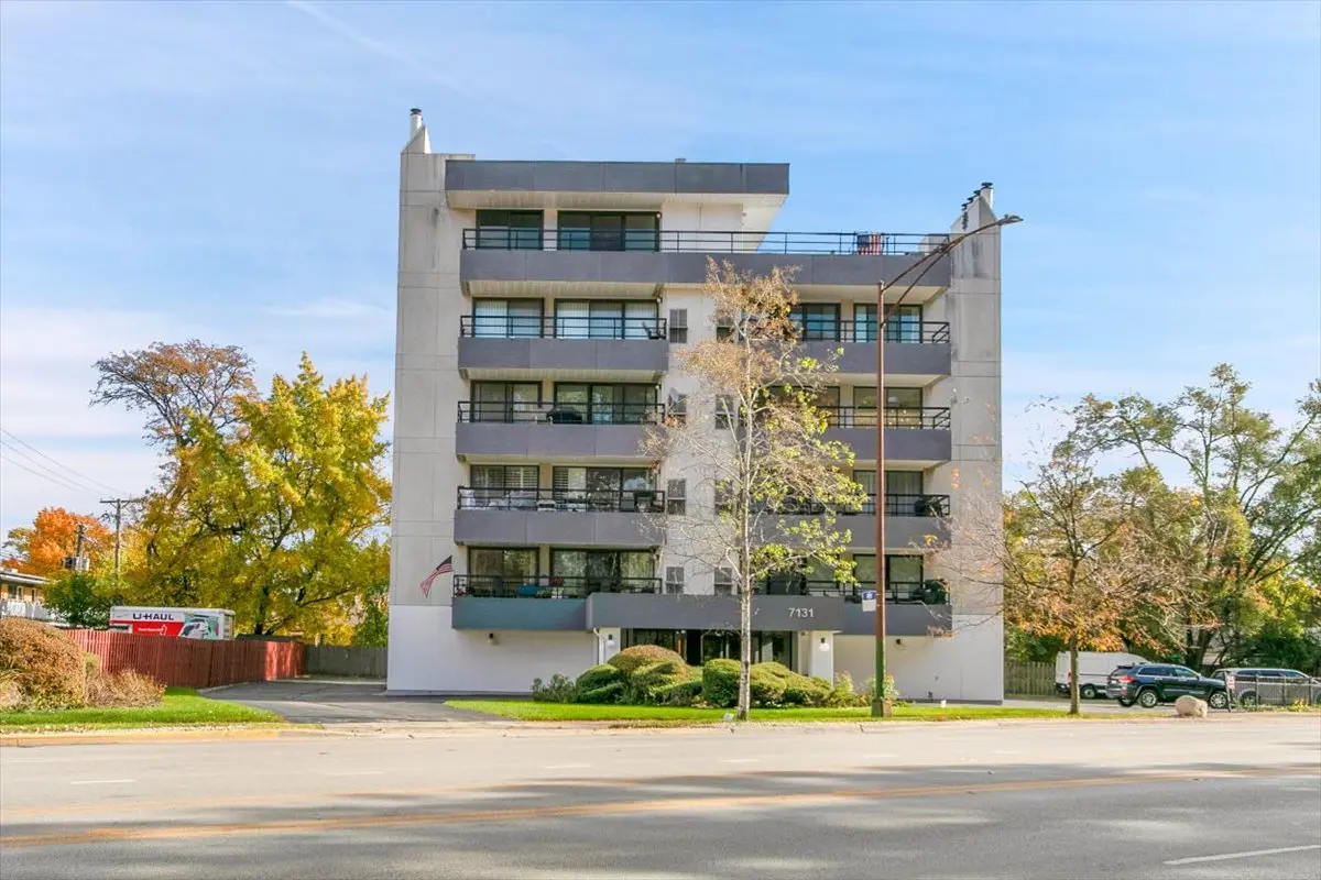 7131 N Caldwell Ave Unit 4S, Chicago, IL 60646