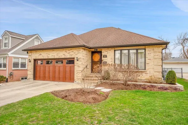 315 N Wille ST, Mount Prospect, IL 60056