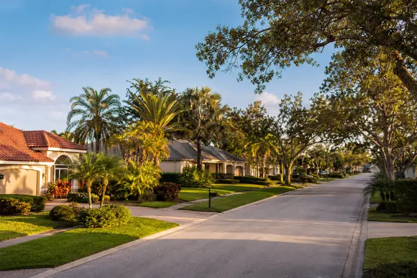 The Tampa Summer Real Estate Market: What Buyers and Sellers Need to Know This Season,Justin King