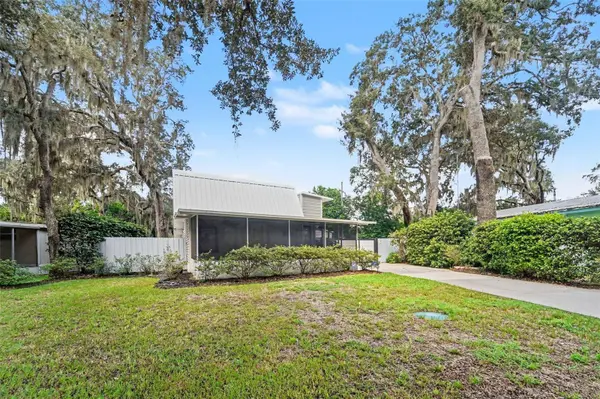 1817 BEACHWAY LN, Odessa, FL 33556