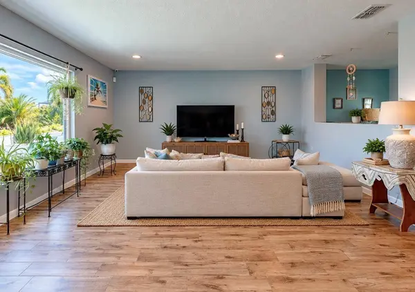337 STAR SHELL DR, Apollo Beach, FL 33572