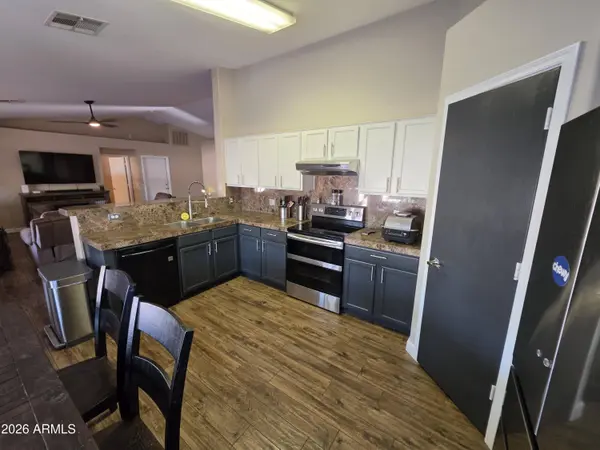 3000 E TULSA Street, Gilbert, AZ 85295