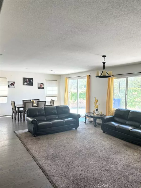 6974 Canterra WAY, Fontana, CA 92336