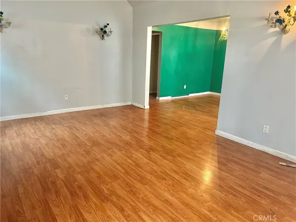 1543 W 79th ST, Los Angeles, CA 90047