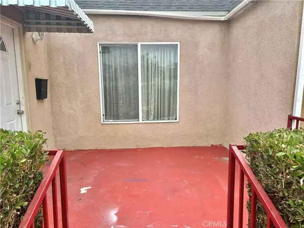 1543 W 79th ST, Los Angeles, CA 90047