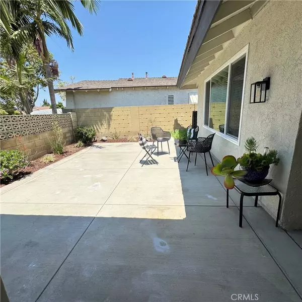 13864 Elgers ST, Cerritos, CA 90703