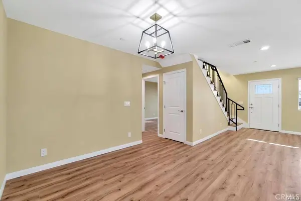 1111 ST N Mulberry, Compton, CA 90222