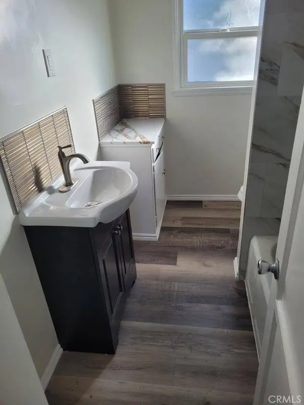 966 Holly, Inglewood, CA 90301