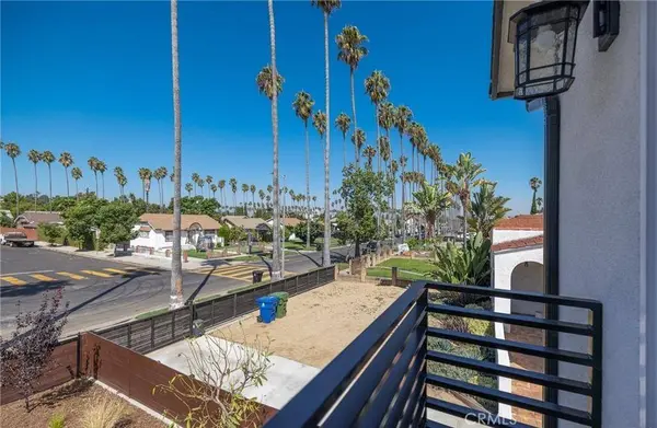 4928 8th AVE, Los Angeles, CA 90043