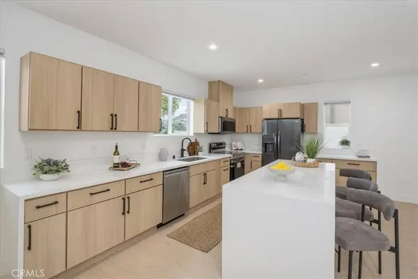 16623 Lake AVE, Paramount, CA 90723