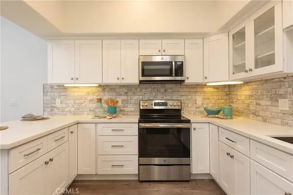 1221 Knollwood M4 47H, Seal Beach, CA 90740