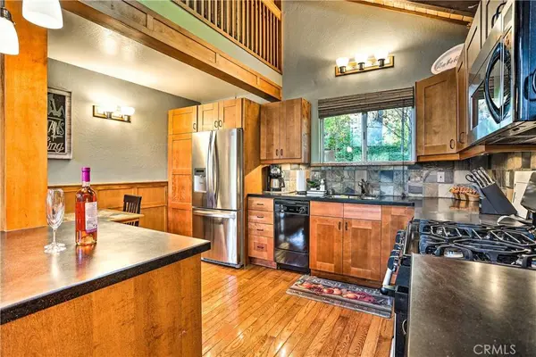 26637 Lake Forest DR, Twin Peaks, CA 92391