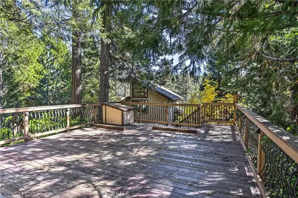 26637 Lake Forest DR, Twin Peaks, CA 92391