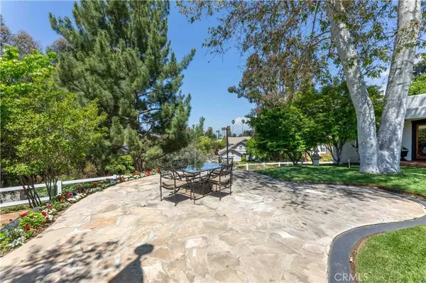 1615 Halsey ST, Redlands, CA 92373