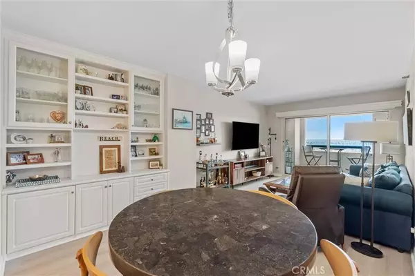 525 E Seaside WAY #905, Long Beach, CA 90802