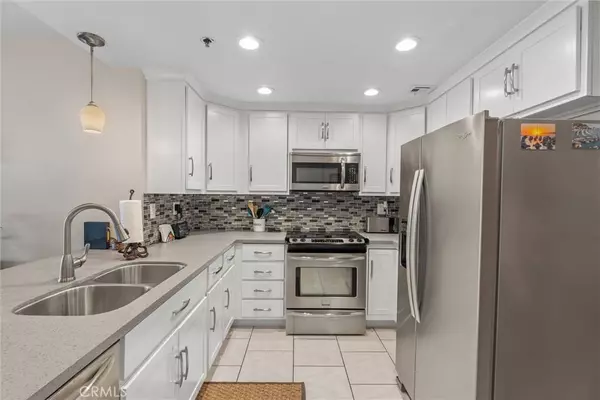 525 E Seaside WAY #905, Long Beach, CA 90802