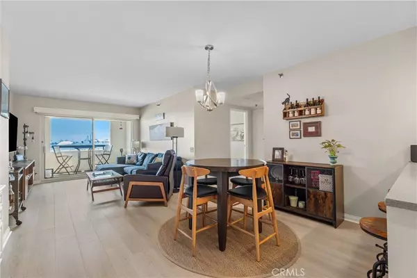 525 E Seaside WAY #905, Long Beach, CA 90802