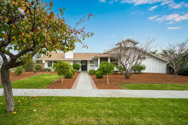 Living in Los Alamitos, CA – Top Reasons to Move to Los Alamitos / Rossmoor