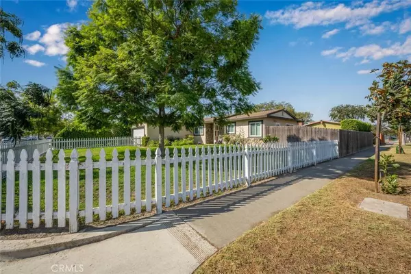 1001 Nicklett AVE, Fullerton, CA 92833