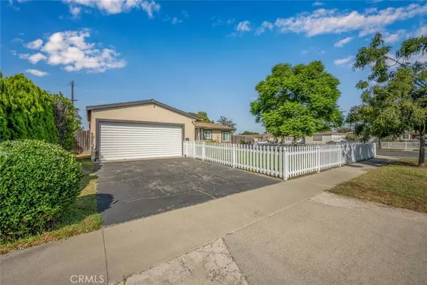 1001 Nicklett AVE, Fullerton, CA 92833