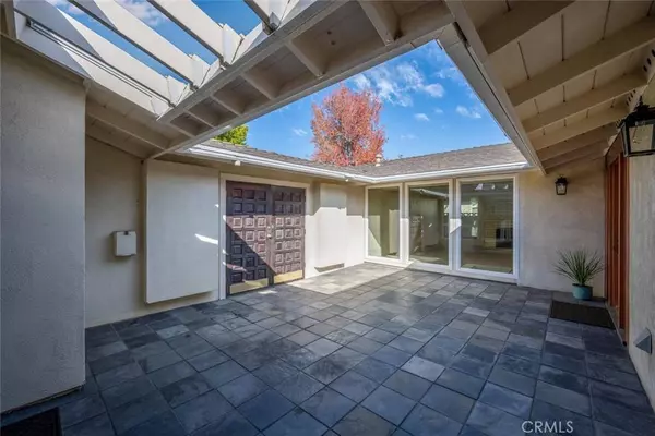 11272 Wembley RD, Rossmoor, CA 90720