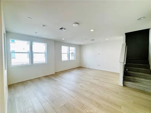 2450 E Agave ST #1, Anaheim, CA 92806