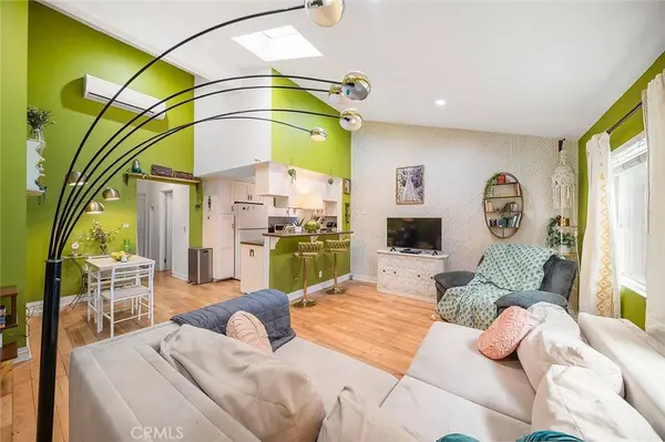 1100 Walnut #4, Long Beach, CA 90813