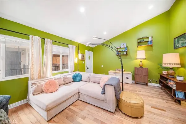 1100 Walnut #4, Long Beach, CA 90813