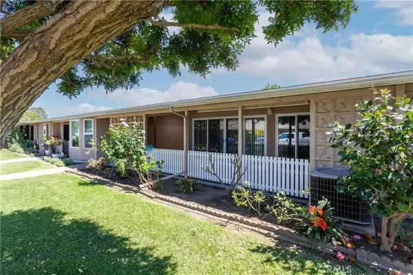 1180 Oakmont Road #51H, Seal Beach, CA 90740