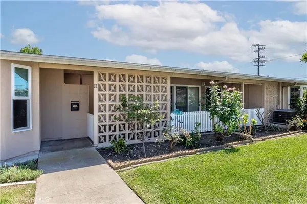 1180 Oakmont Road #51H, Seal Beach, CA 90740