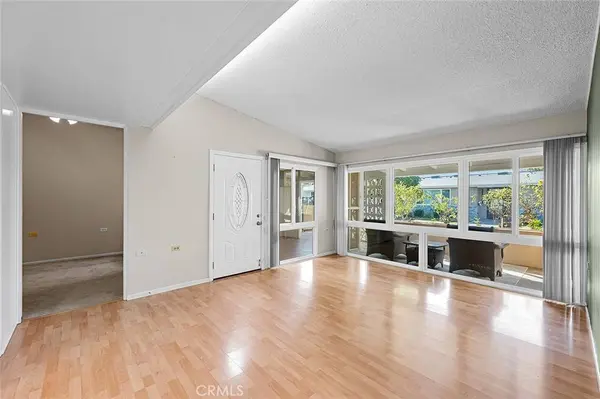 1441 Homewood RD #M5-96C, Seal Beach, CA 90740