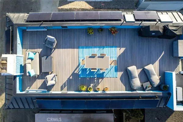 11 67th PL, Long Beach, CA 90803