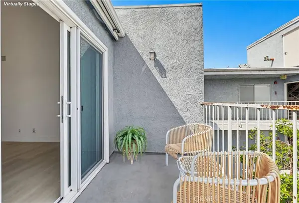 955 E 3rd ST, Long Beach, CA 90802