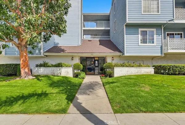 955 E 3rd ST, Long Beach, CA 90802
