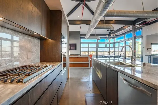 100 W 5th, Penthouse 9B, Long Beach, CA 90802