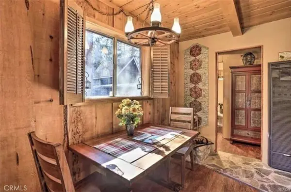 326 Holmes, Sugarloaf, CA 92386