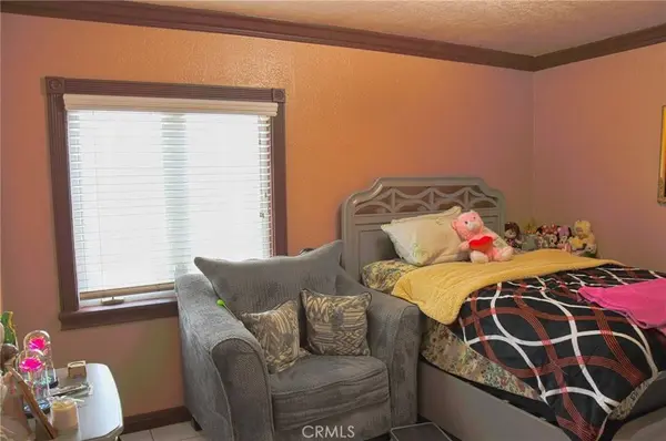 6213 Hood AVE, Huntington Park, CA 90255