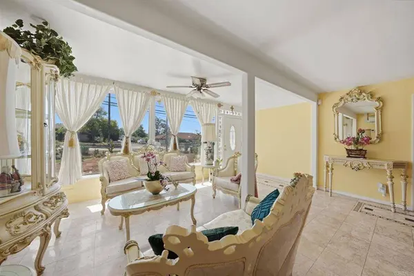 2152 Oak Hill DR, Escondido, CA 92027