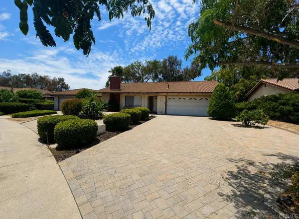 12564 Camino Emparrado