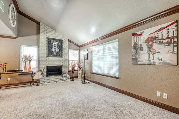 3317 E Palo Alto AVE, Fresno, CA 93710