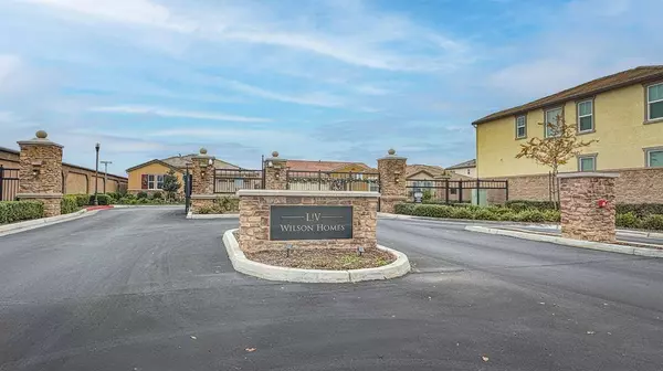 2143 Lombard LN, Clovis, CA 93619