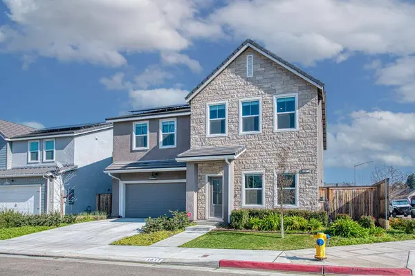 1817 N Phillip AVE, Clovis, CA 93619
