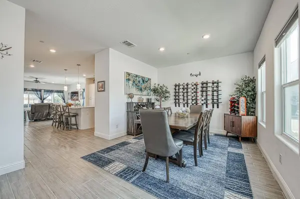 1817 N Phillip AVE, Clovis, CA 93619