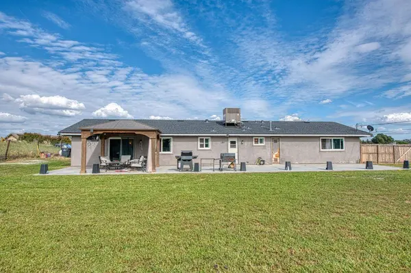 36881 Verde AVE, Madera, CA 93636